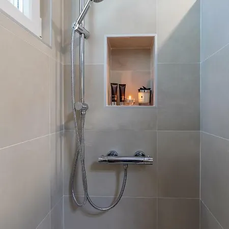 Adriatic Apartment *